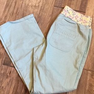 Old Navy stretch maternity pants.